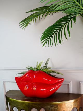 lips plant pot Giant Red Lips Planter