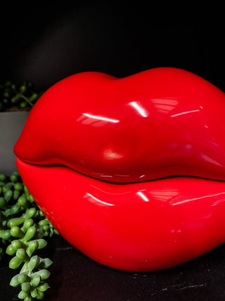 (Second) Red Lips Storage Trinket Pot - PUNK & POODLE