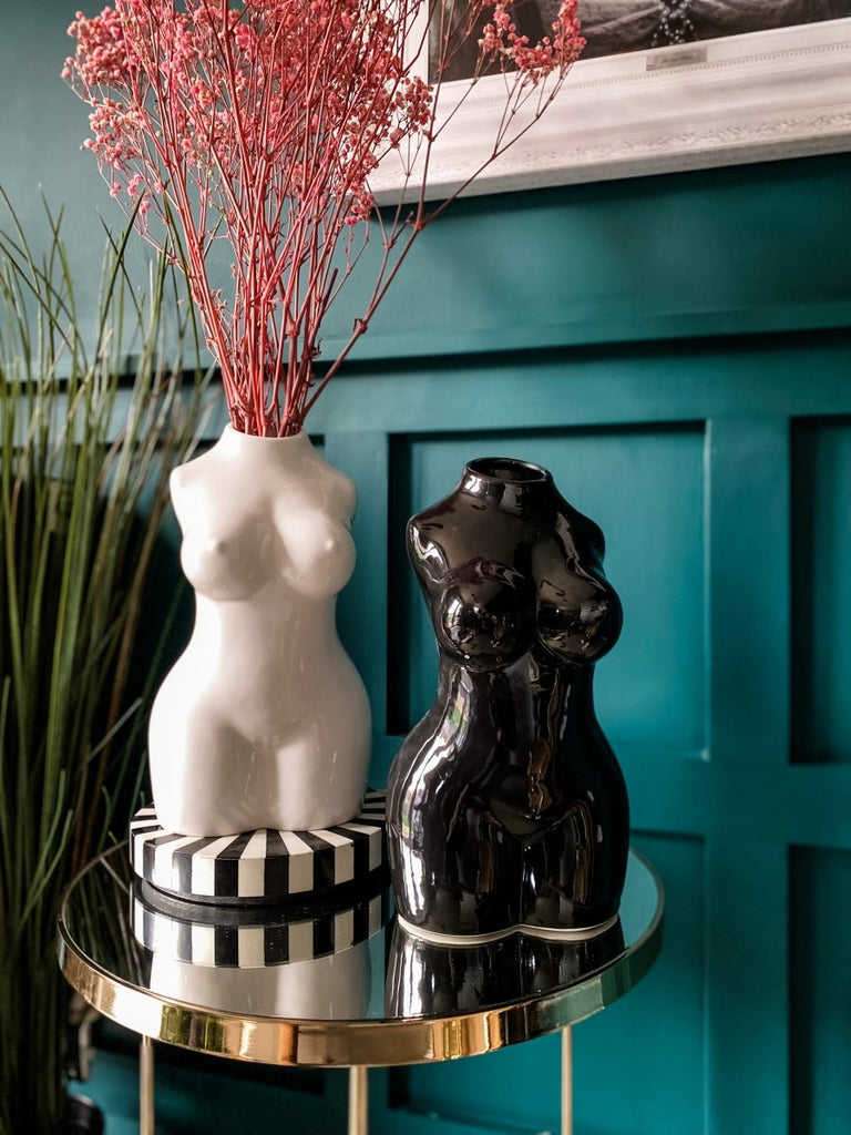 Curvy Body Vase | Black or White - Punk & Poodle