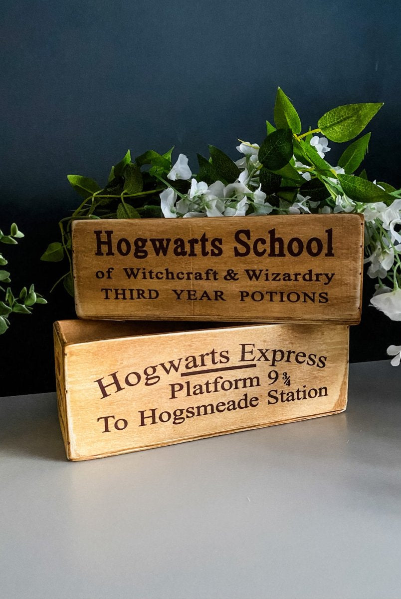 Hogwarts Express Platform 9 & 3/4 Wooden Storage Box - Punk & Poodle