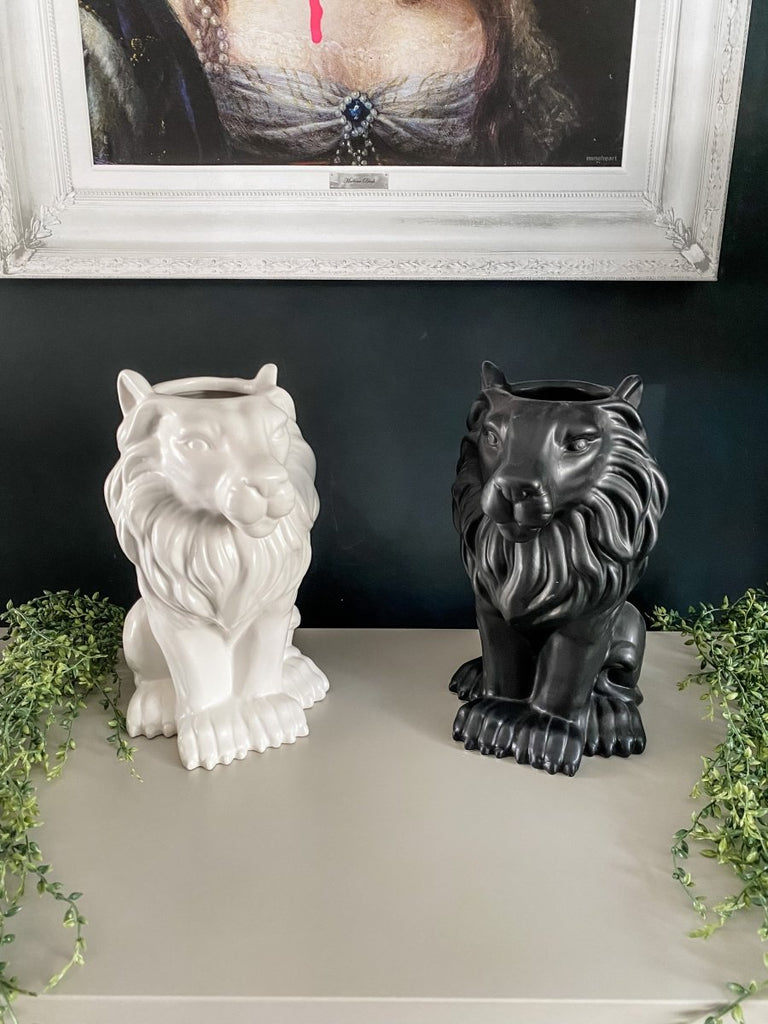Lion Sitting Ceramic Planter - Punk & Poodle